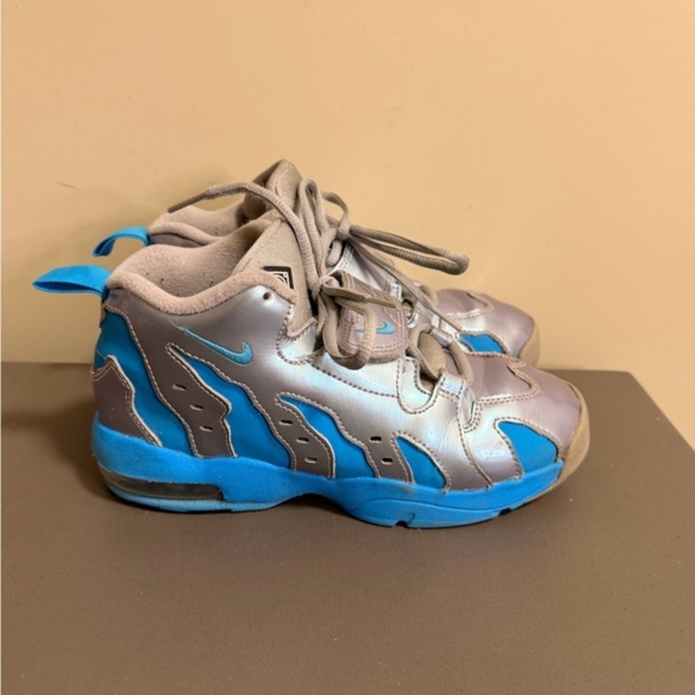 Youth Boys Nike Deion Sanders Air DT Max ‘96 Diamond Turf Sneakers